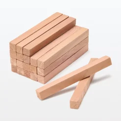 Blocs de cèdre rouge avec papier de verre