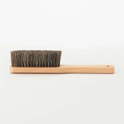 Brosse à chaussures dépoussiérante en hêtre