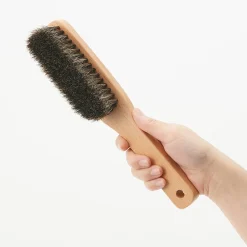 Brosse à chaussures dépoussiérante en hêtre