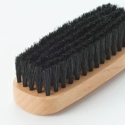Brosse à chaussures en hêtre