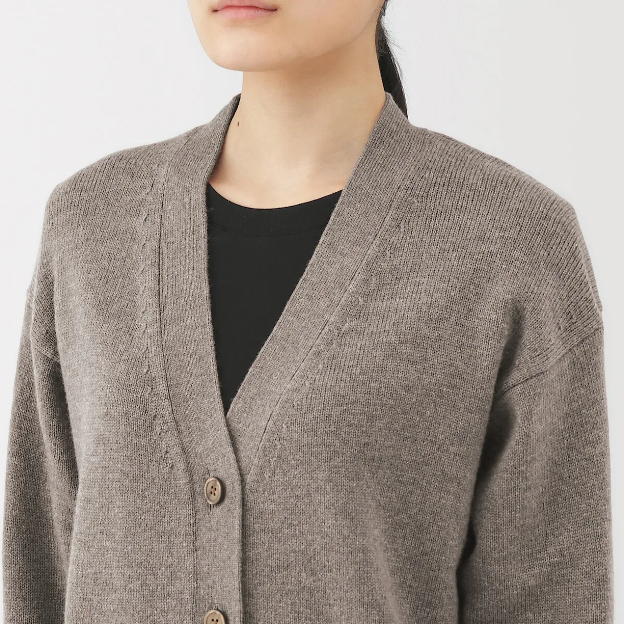 Cardigan avec col en V en maille moyenne pour femme