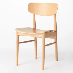 Chaise incurvée en chêne (Dont Eco‐part. 0,83 €)