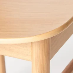 Chaise incurvée en chêne (Dont Eco‐part. 0,83 €)