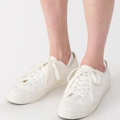 Chaussettes de sport coupe angle droit pour homme.