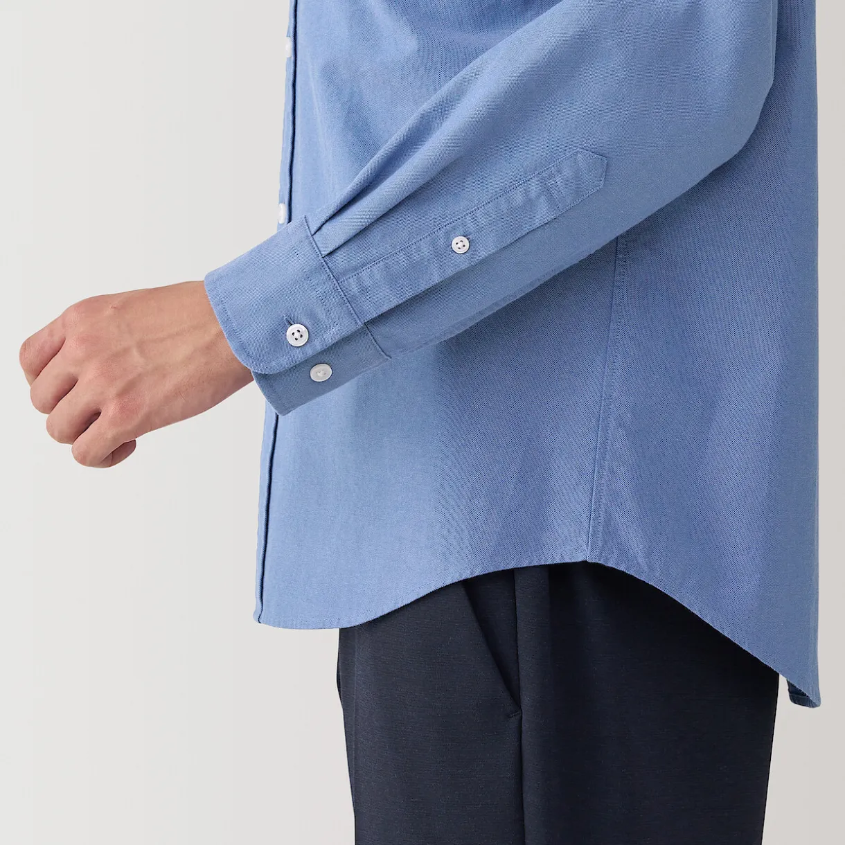 Chemise en coton Oxford lavé col officier pour homme