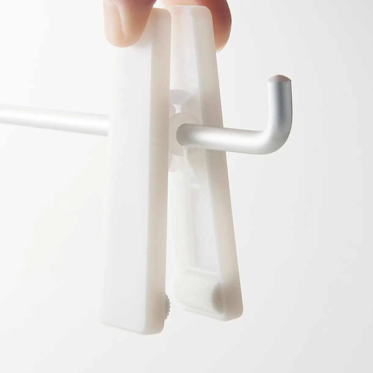 Cintre à pinces en aluminium