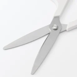 Ciseaux antiadhésifs résistants au ruban