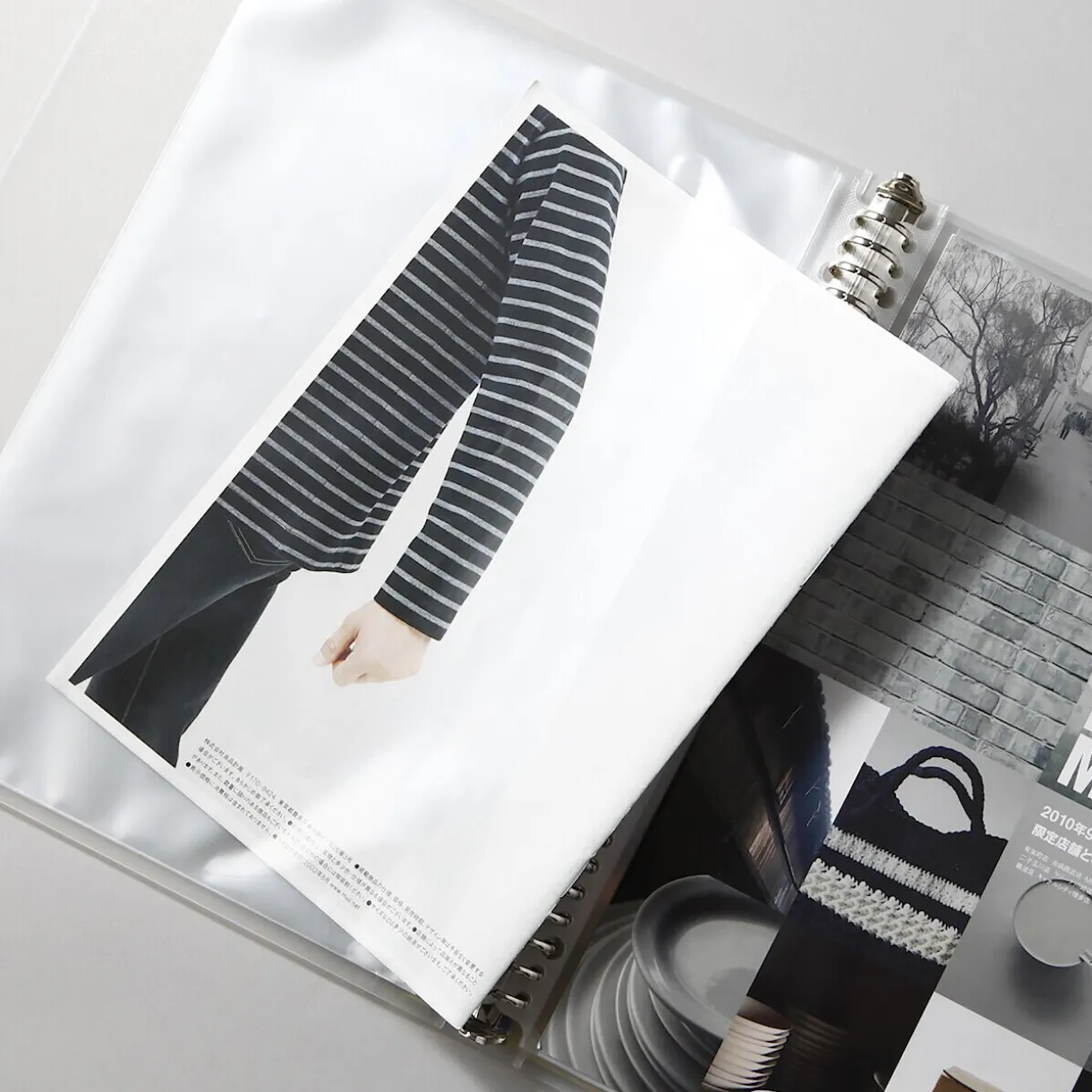 Classeur à anneaux A4 30 trous en PP