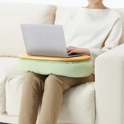 Coussin pour ordinateur portable avec plateau