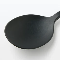 Cuchara de cocina de silicona con mango de madera