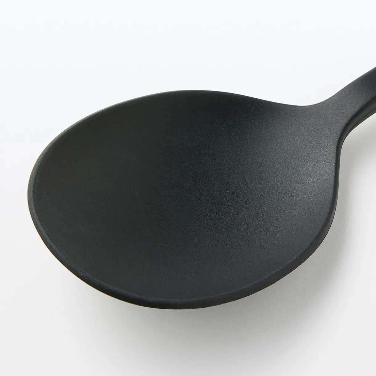 Cuchara de cocina de silicona con mango de madera