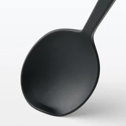 Cuchara de cocina de silicona con mango de madera