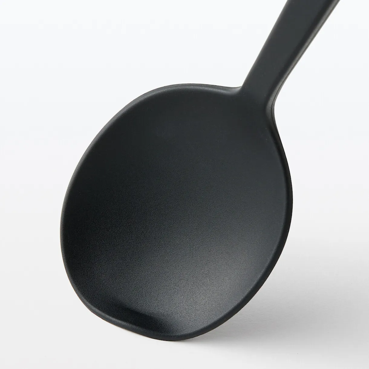 Cuchara de cocina de silicona con mango de madera