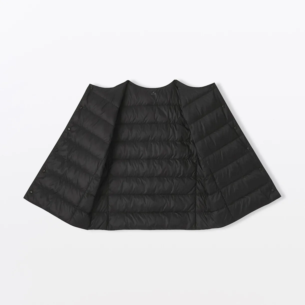 Doudoune légère pliable en nylon recyclé sans manche sans col pour femme