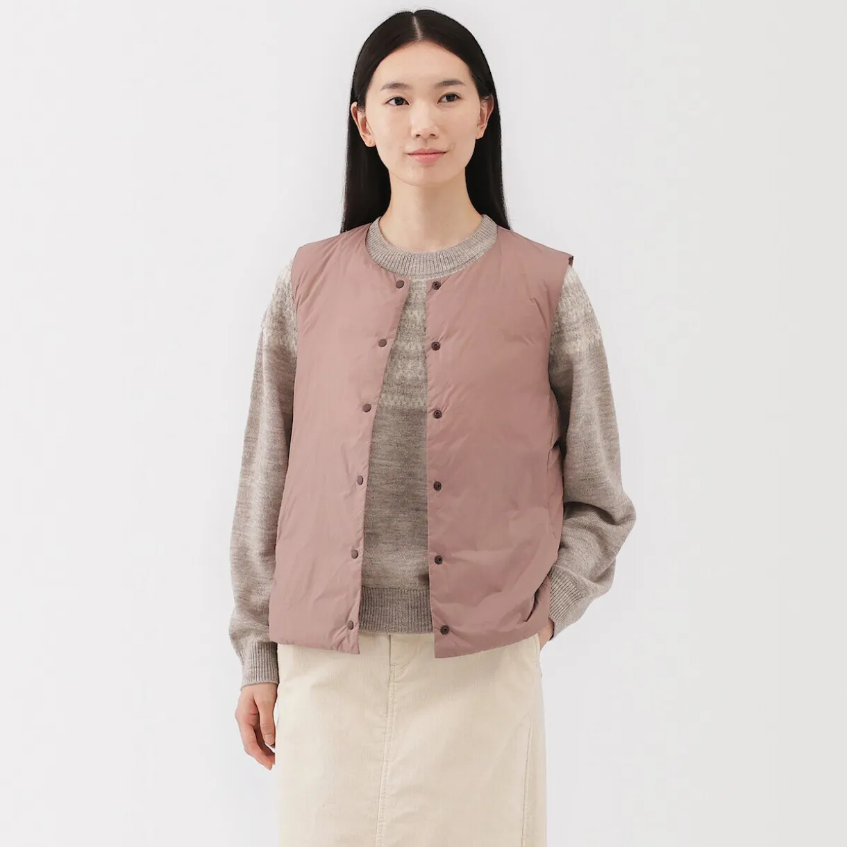 Doudoune légère pliable en nylon recyclé sans manche sans col pour femme