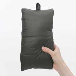 Doudoune légère pliable en nylon recyclé sans manche sans col pour femme