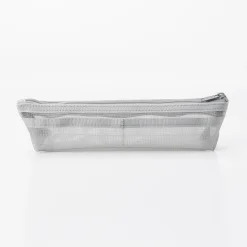 Grâce au tissu maillé