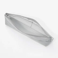 Grâce au tissu maillé