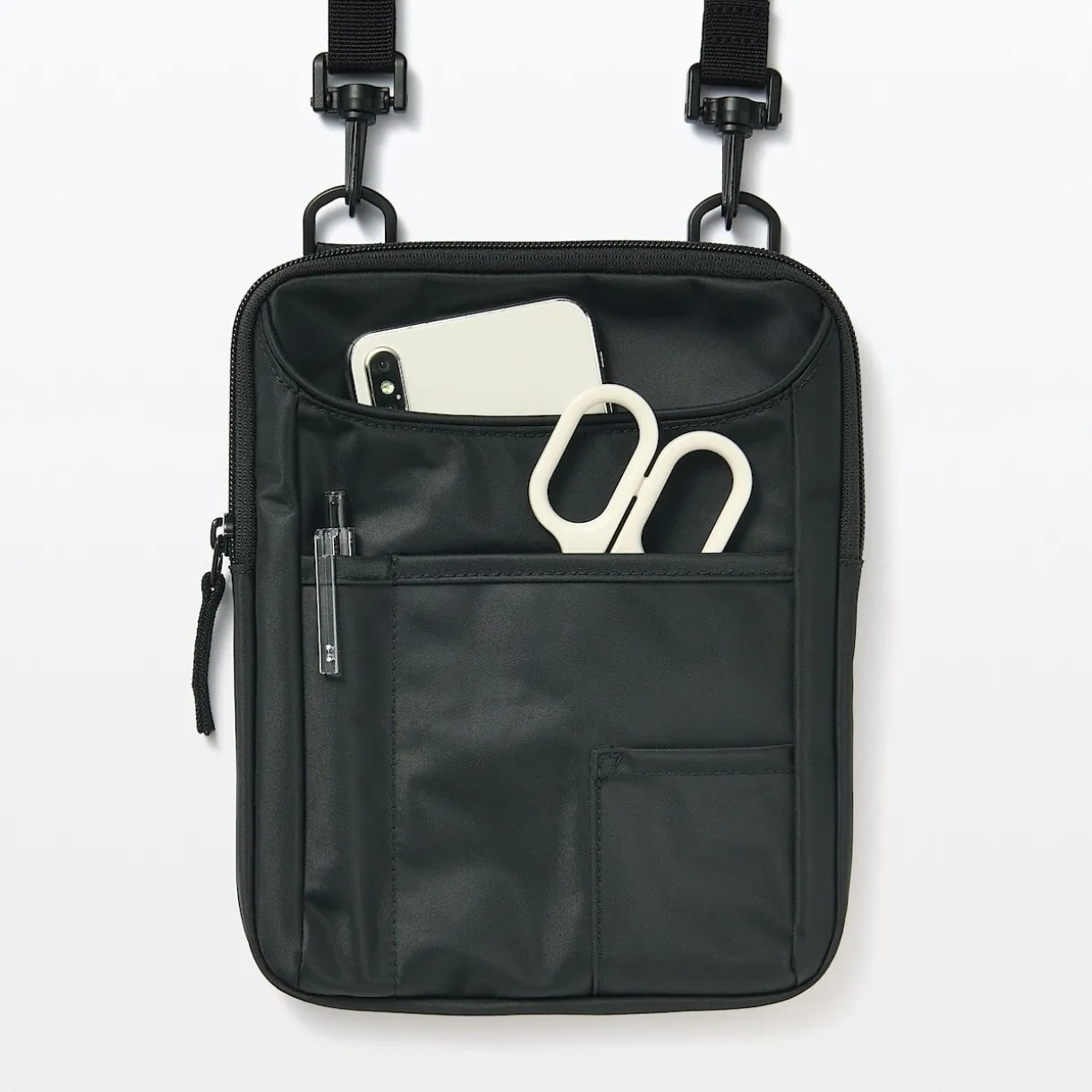 Mini‐sacoche à bandoulière déperlante avec porte‐stylo