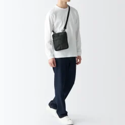 Mini‐sacoche à bandoulière déperlante avec porte‐stylo