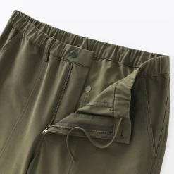Pantalon extensible dans les deux sens à taille élastiquée pour homme