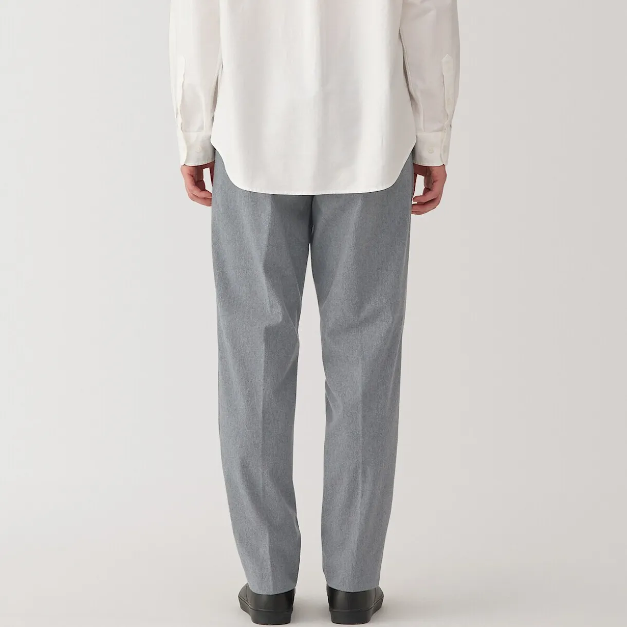 Pantalon plissé ajusté et stretch pour homme