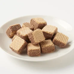 Petites gaufrettes avec crème au chocolat