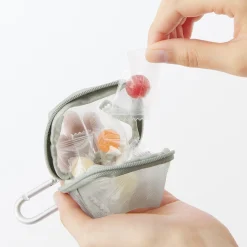 Pochette compacte en maille nylon