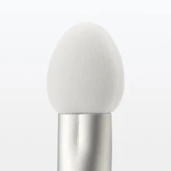 Pointe d'applicateur de fard à paupières