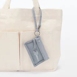 Porte‐cartes en polyester