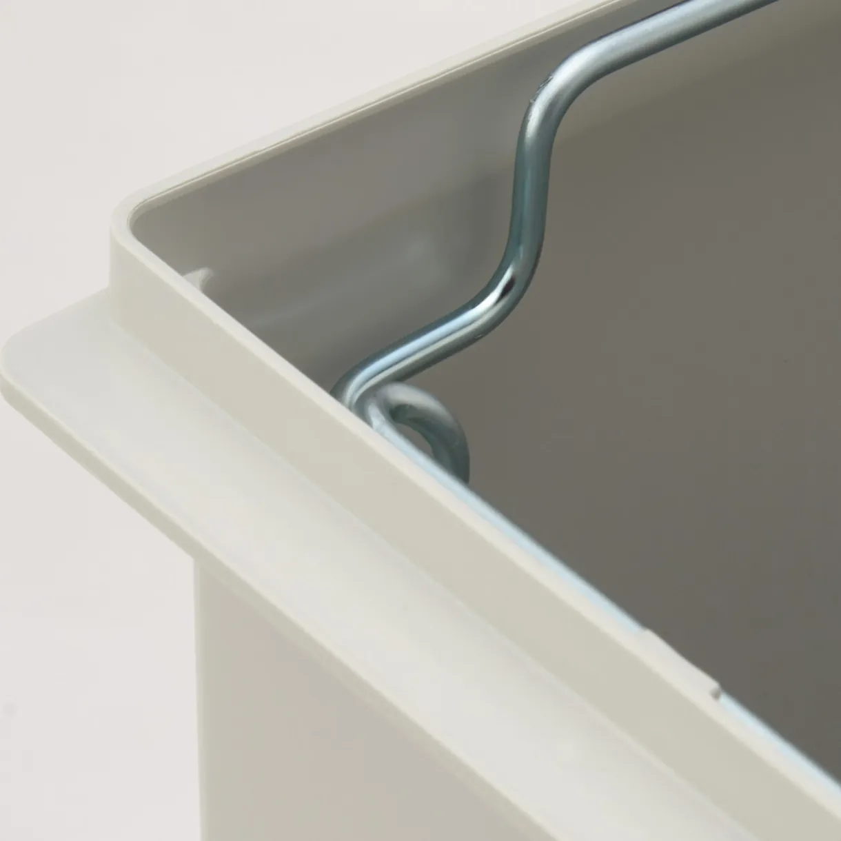 Poubelle rectangulaire en PP ‐ 30L