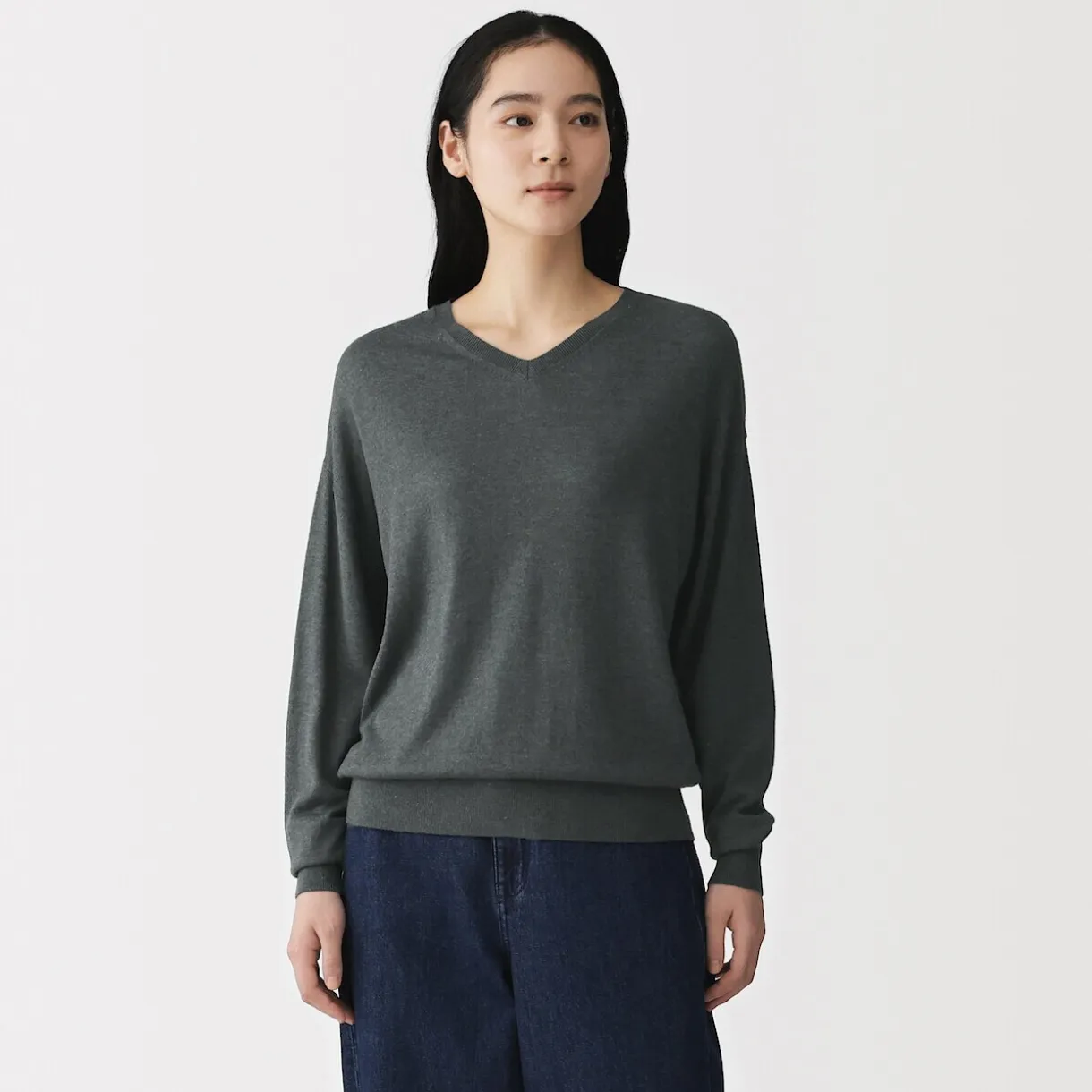 Pull à col en V en mélange de fibres de soja pour femme