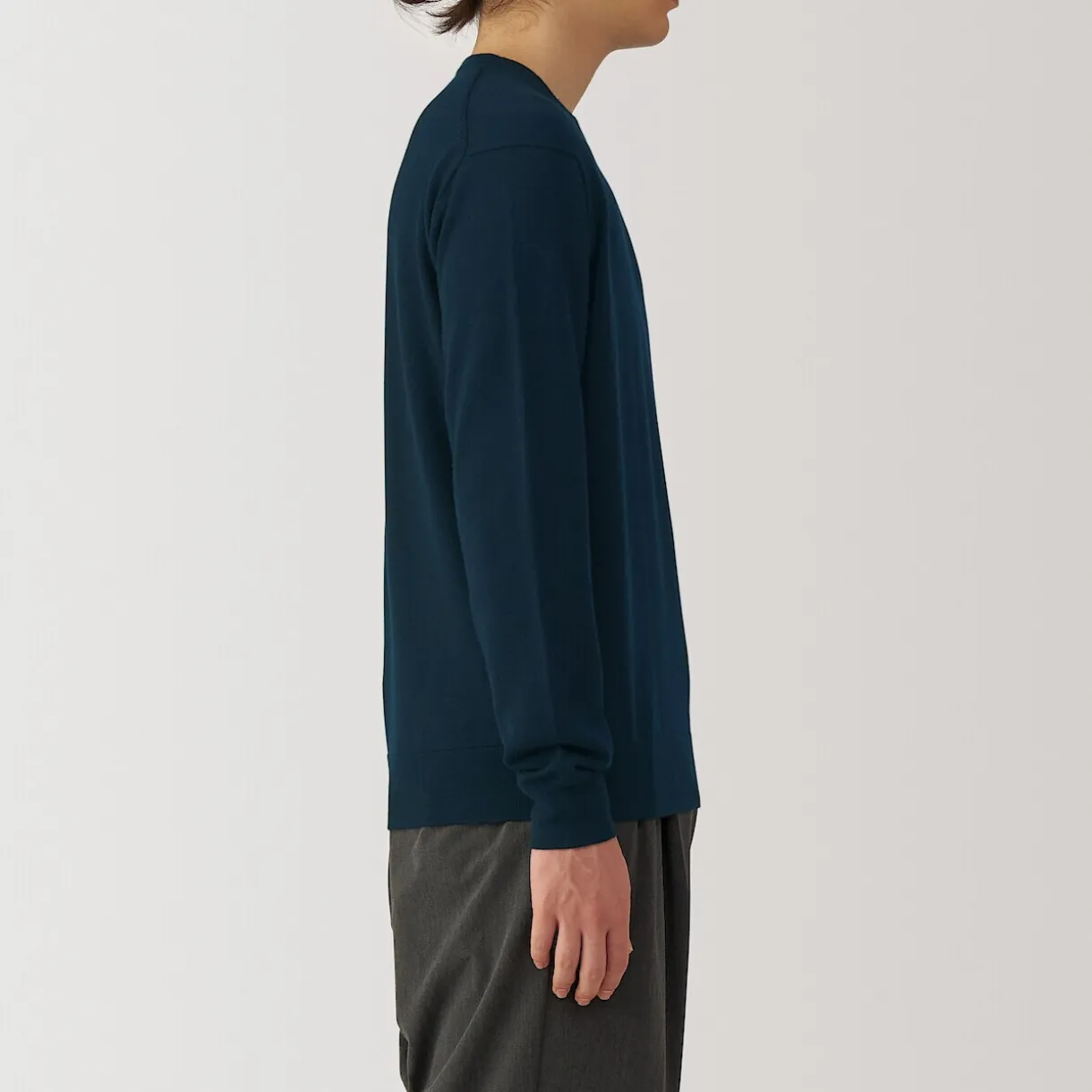 Pull à col rond en laine tricot fin pour homme