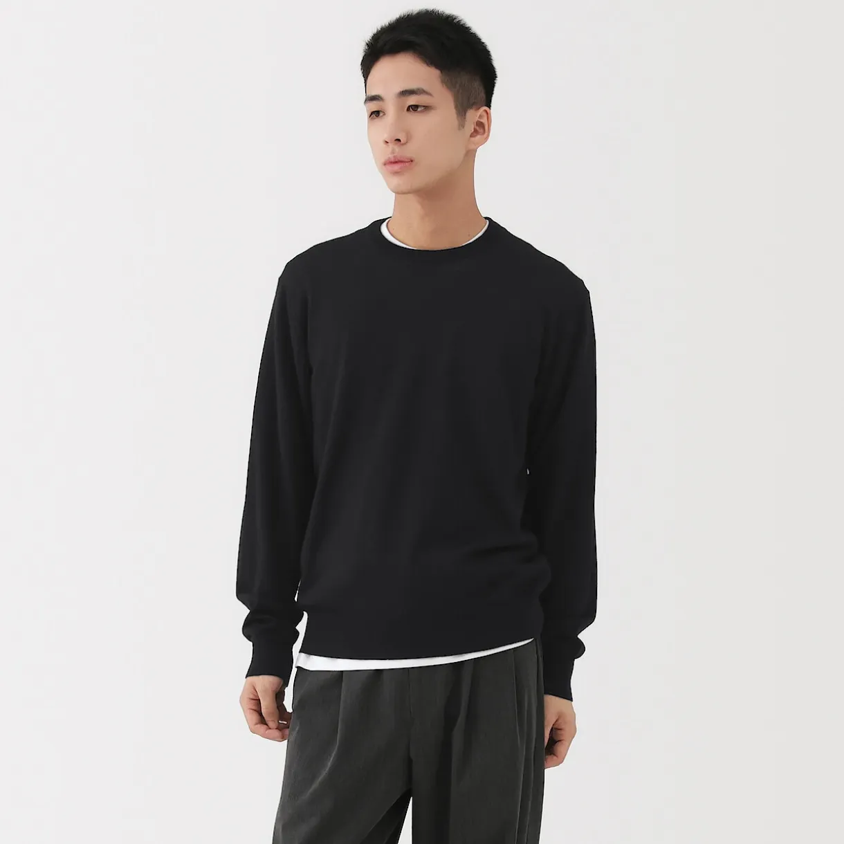 Pull à col rond en laine tricot fin pour homme