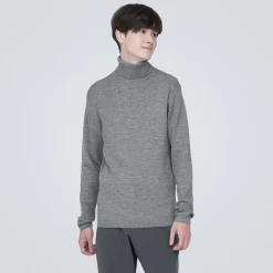 Pull en laine côtelée col roulé homme