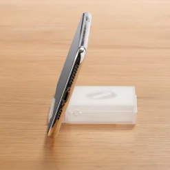 Range câble support smartphone en polypropylène