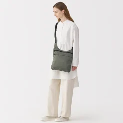 Sac à bandoulière en nylon recyclé