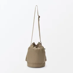 Sac seau rembourré et déperlant en nylon recyclé