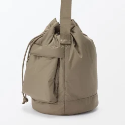 Sac seau rembourré et déperlant en nylon recyclé