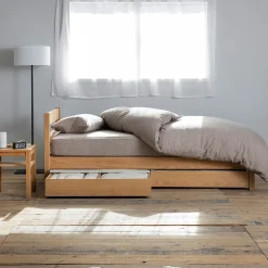 Table de nuit en chêne