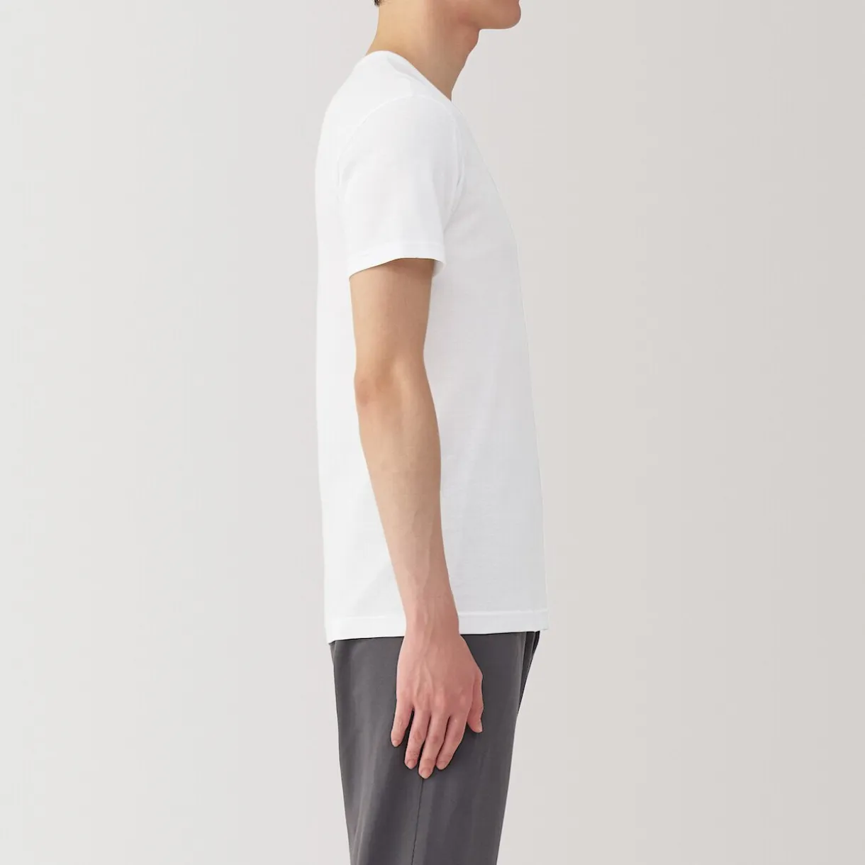 T‐shirt à col V en coton respirant pour homme