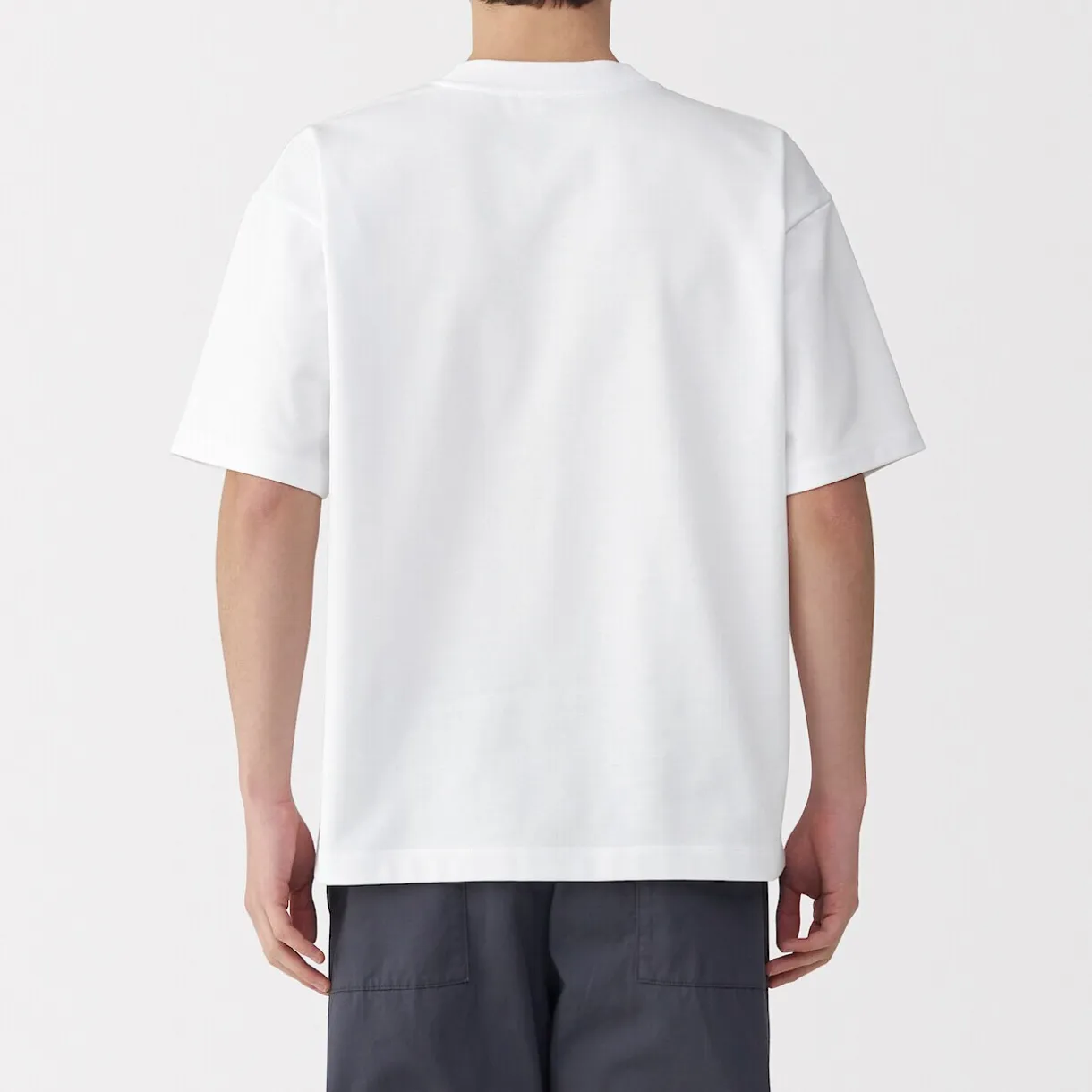T‐shirt Cool Touch à poche coupe Relax pour homme