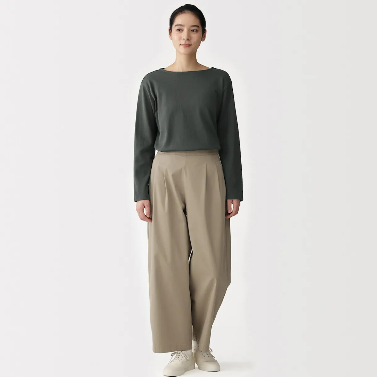 T‐shirt en coton épais manches longues col bateau pour femme