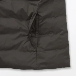 Veste légère pliable en nylon recyclé sans col pour femme